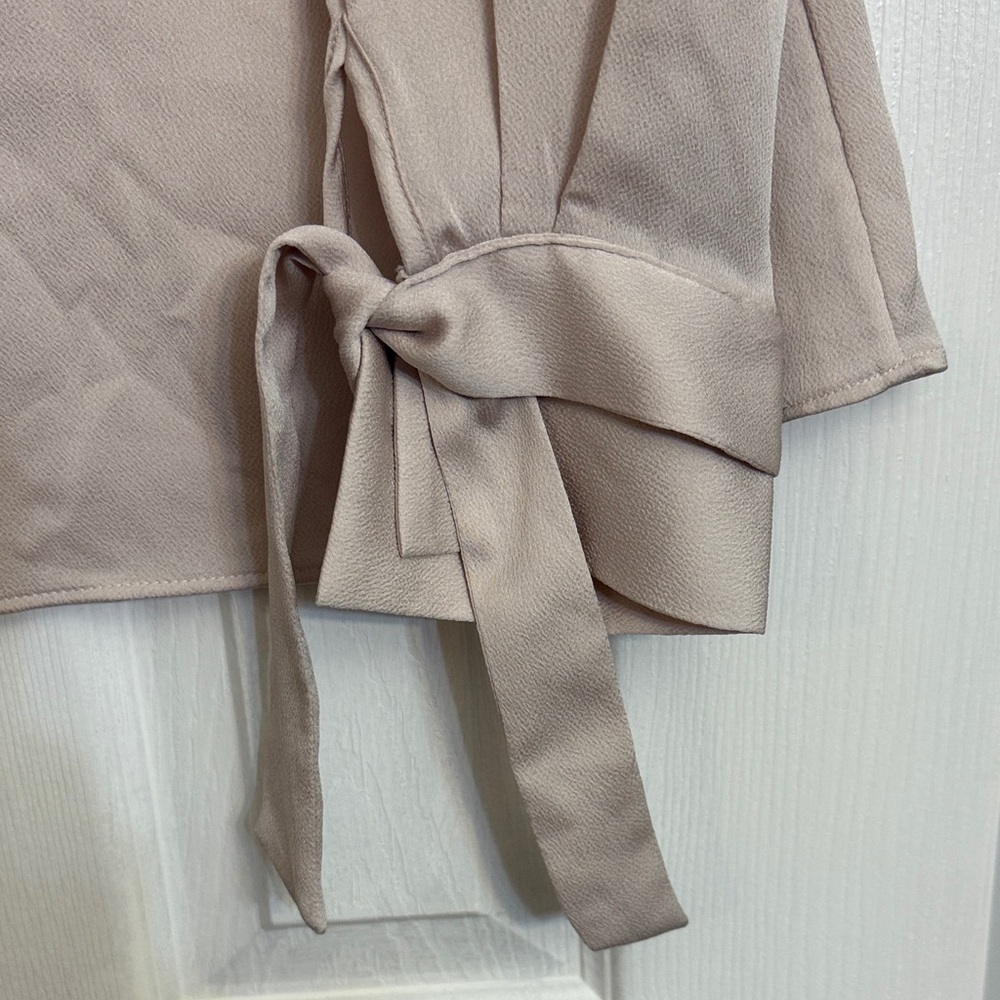 Banana Republic Soft Beige V-Neck Blouse - Picture 3 of 6